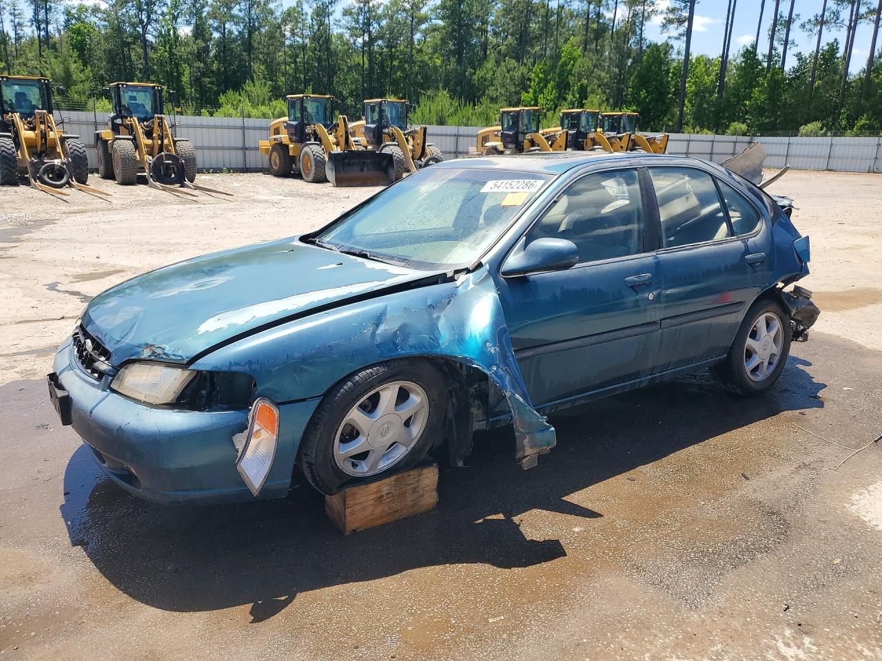 1998 Nissan Altima XE, VIN 1N4DL01D6WC222663 — Rear end