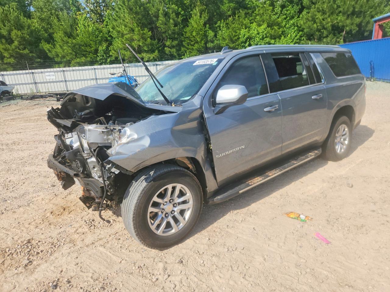 2024 Chevrolet Suburban LS, VIN 1GNSCBKD8RR352593 — Front end
