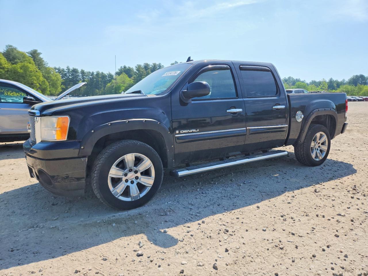 2008 GMC Sierra Denali, VIN 2GTEK638X81162934 — Minor dents and scratches