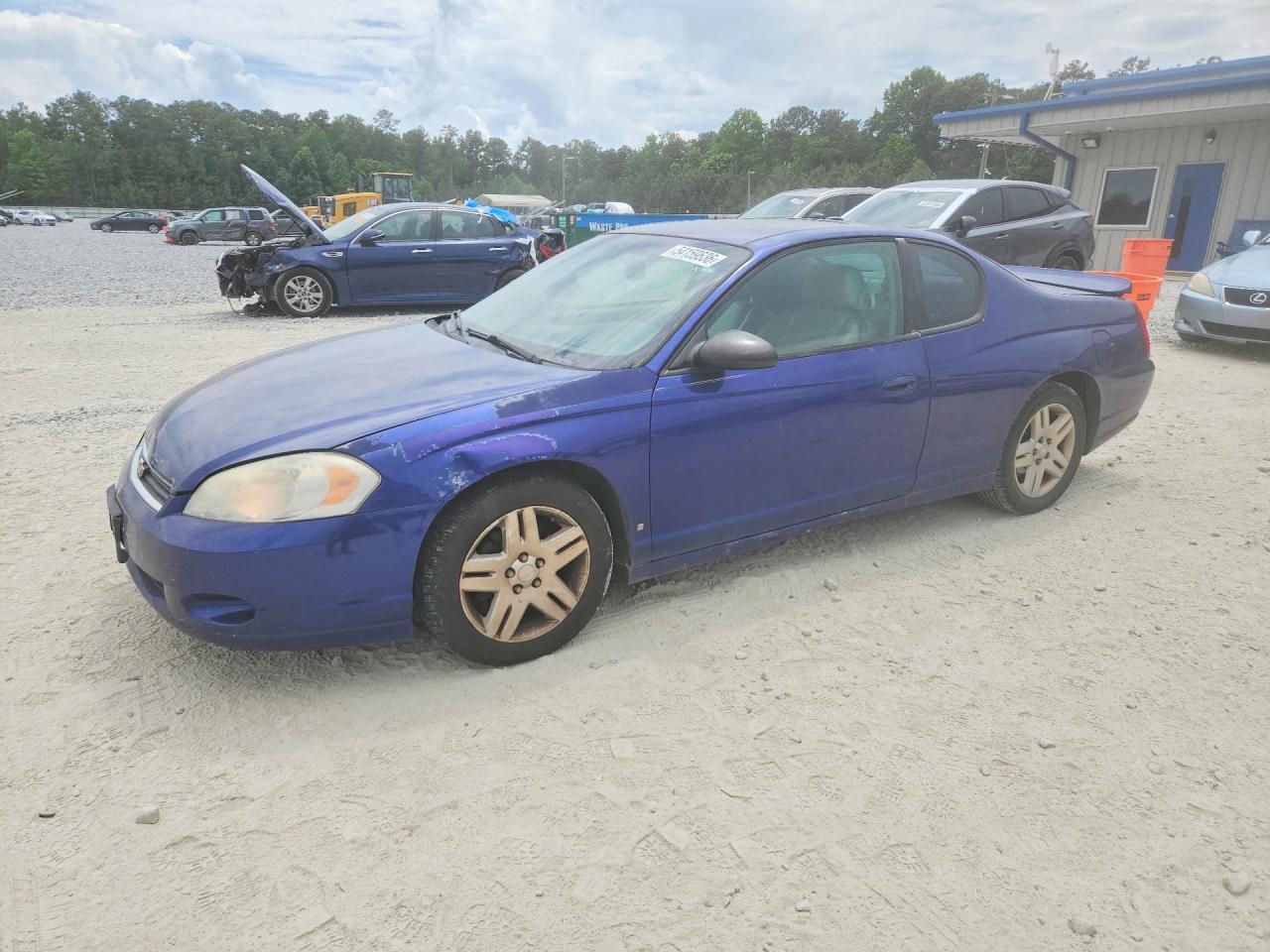 2007 Chevrolet Monte Carlo LT, VIN 2G1WK15K979208469 — Side
