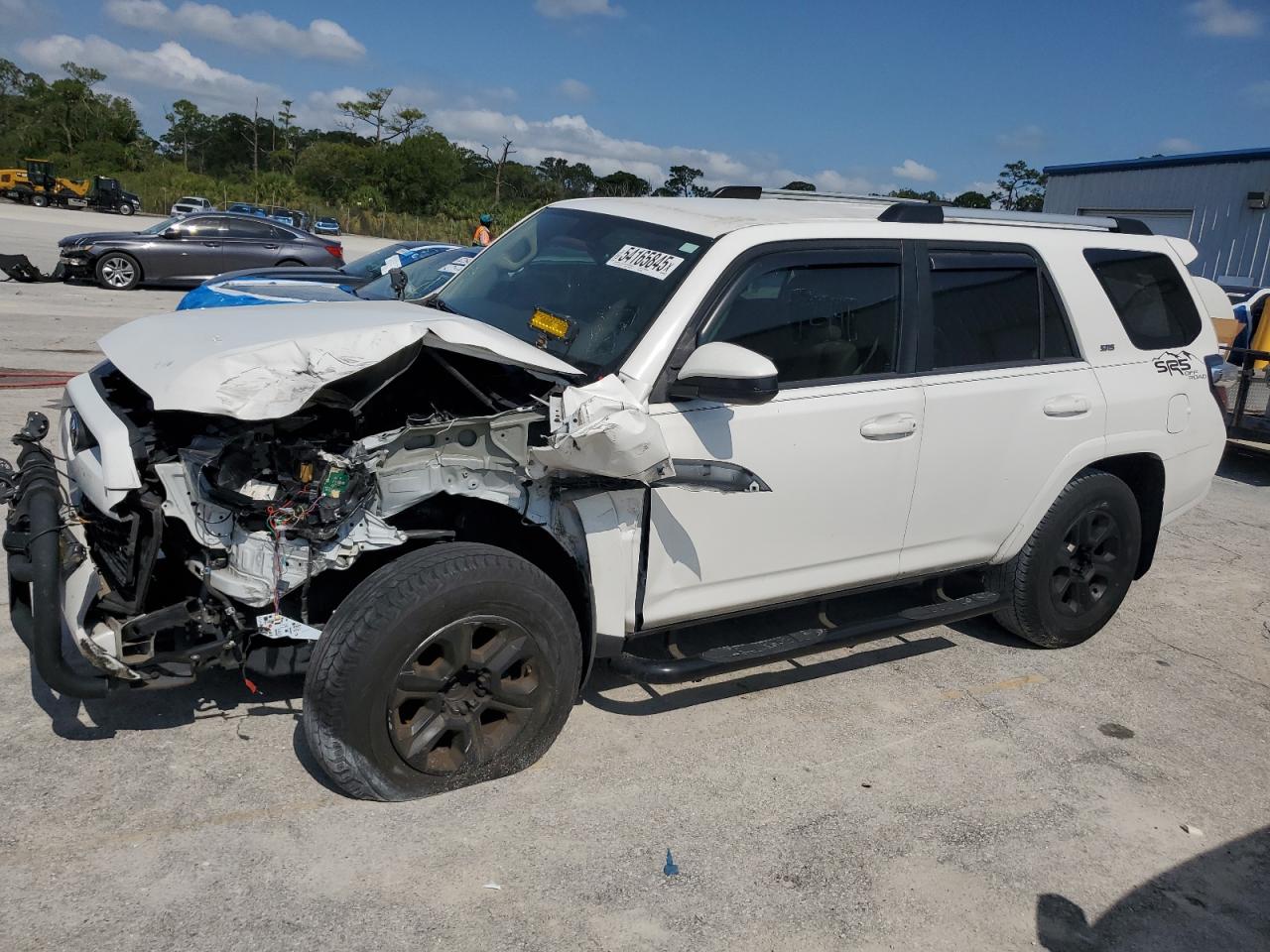 2019 Toyota 4Runner SR5, VIN JTEZU5JR4K5205635 — Front end