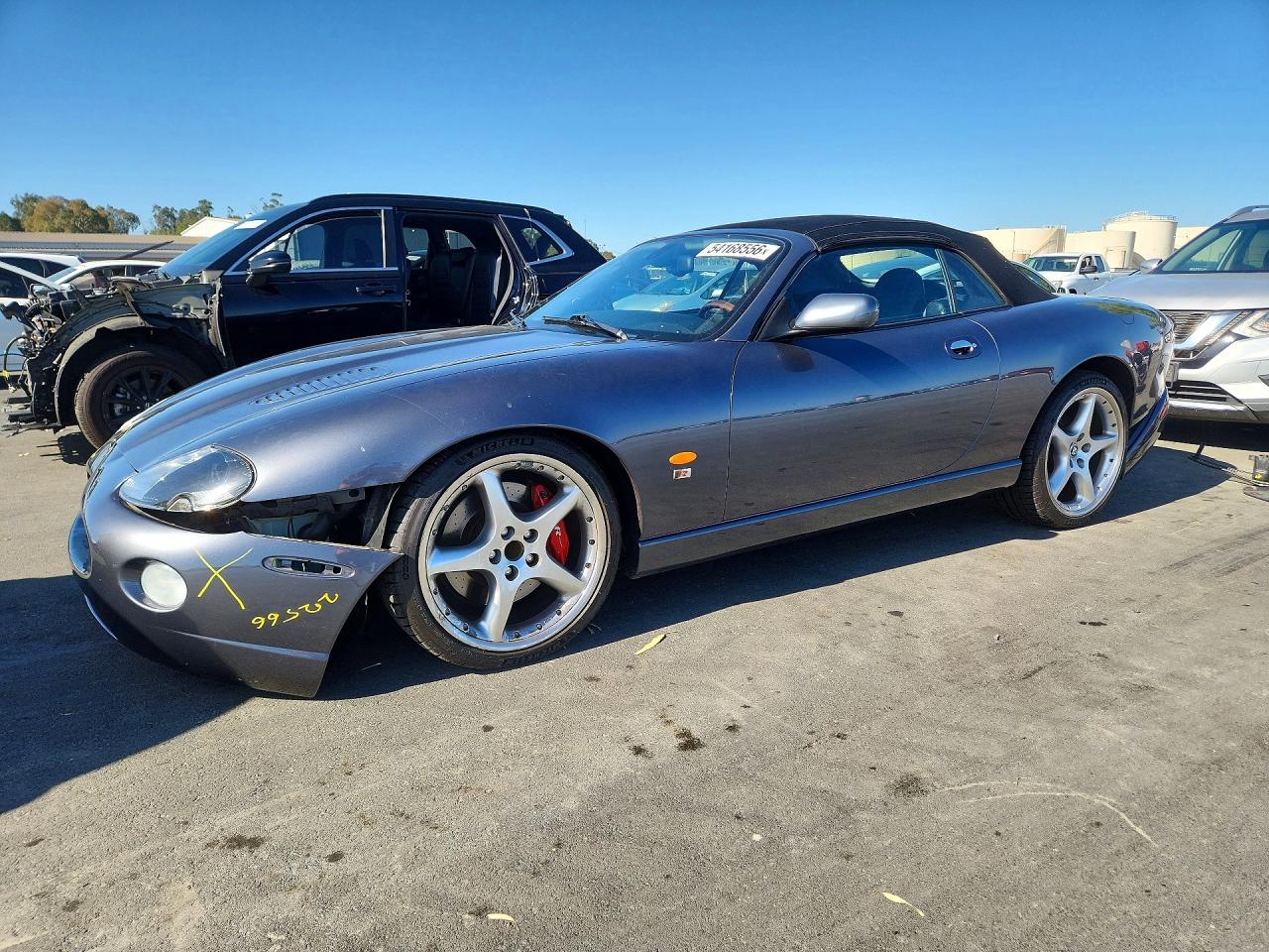 2005 Jaguar XK, VIN SAJDA42B753A41580 — Front end