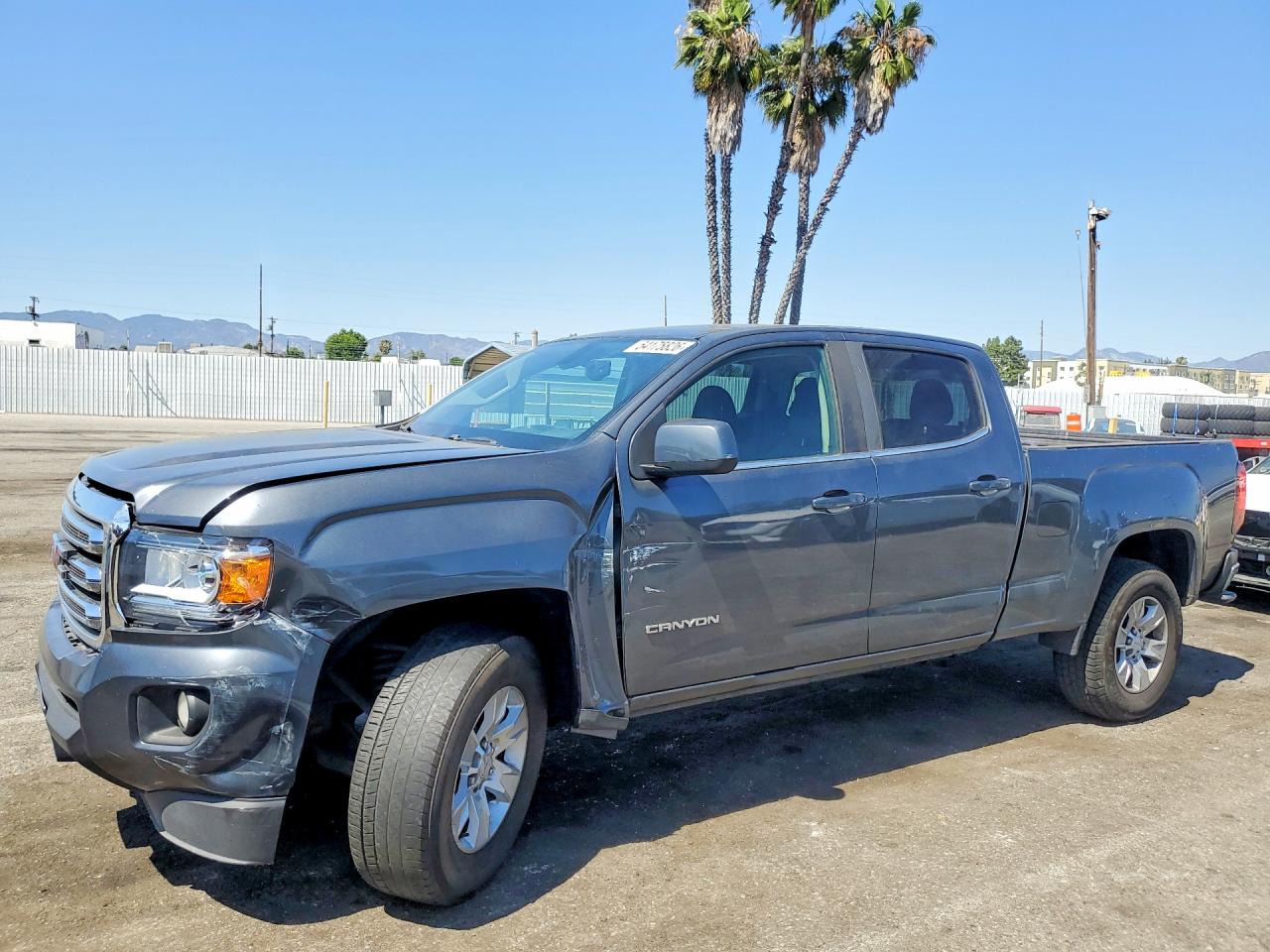 2015 GMC Canyon 2WD SLE, VIN 1GTG5BE35F1138439 — Front end