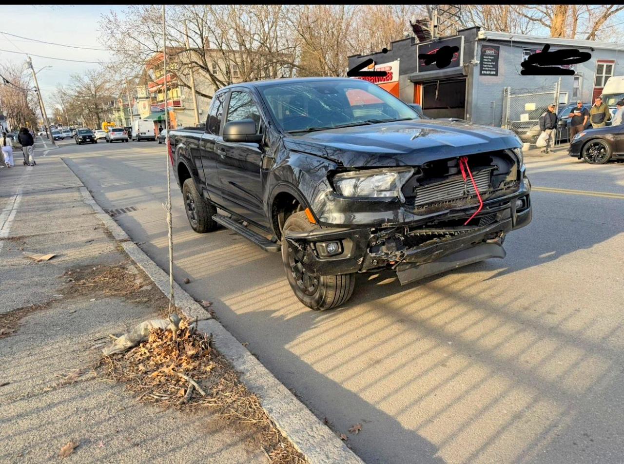 2023 Ford Ranger XLT, VIN 1FTER1FH1PLE11561 — Перед