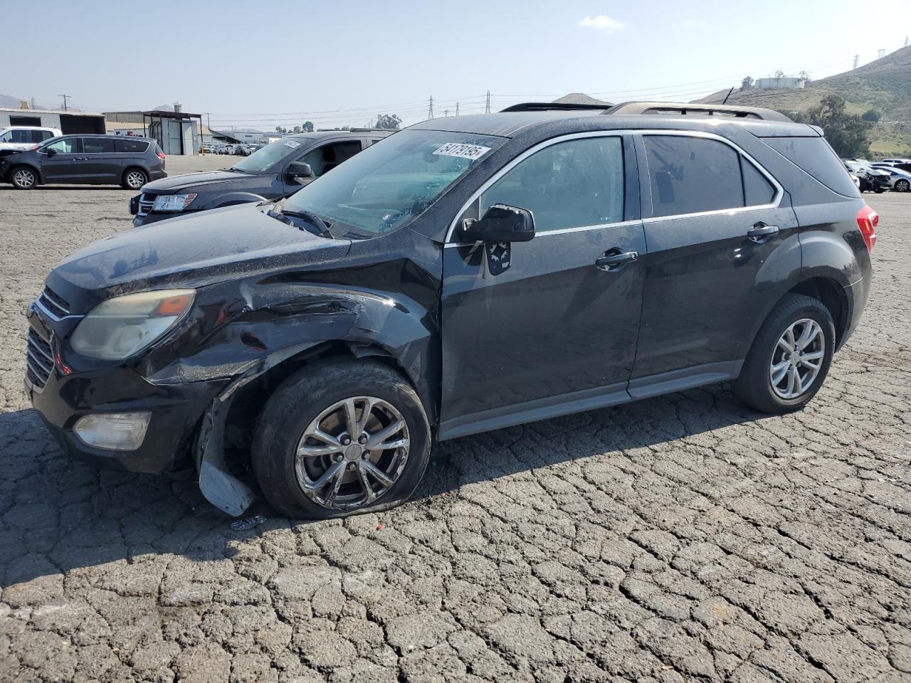 2017 Chevrolet Equinox LT, VIN 2GNALCEK8H1581603 — Front end