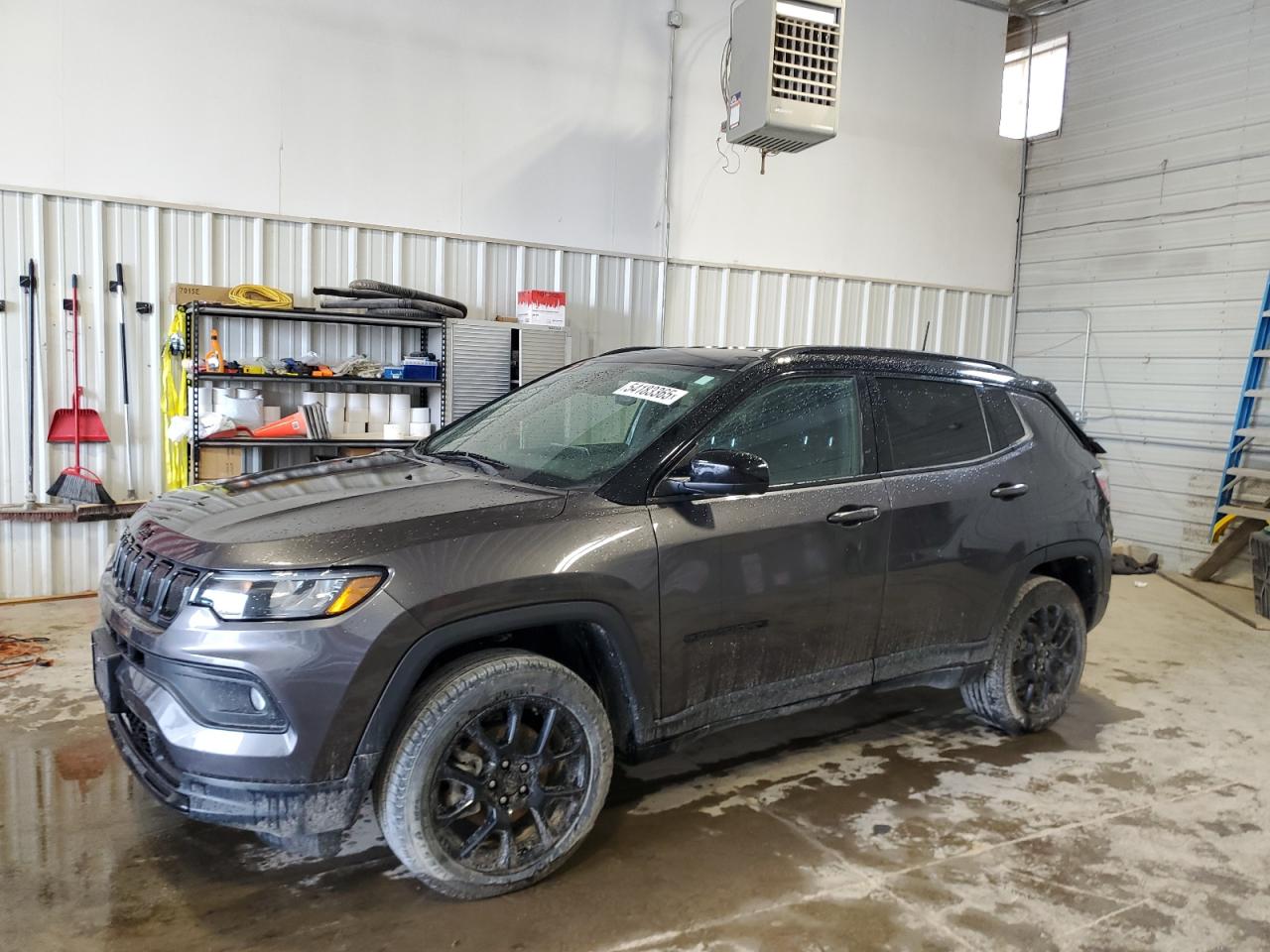 2022 Jeep Compass Latitude, VIN 3C4NJDBB4NT222303 — Rear end