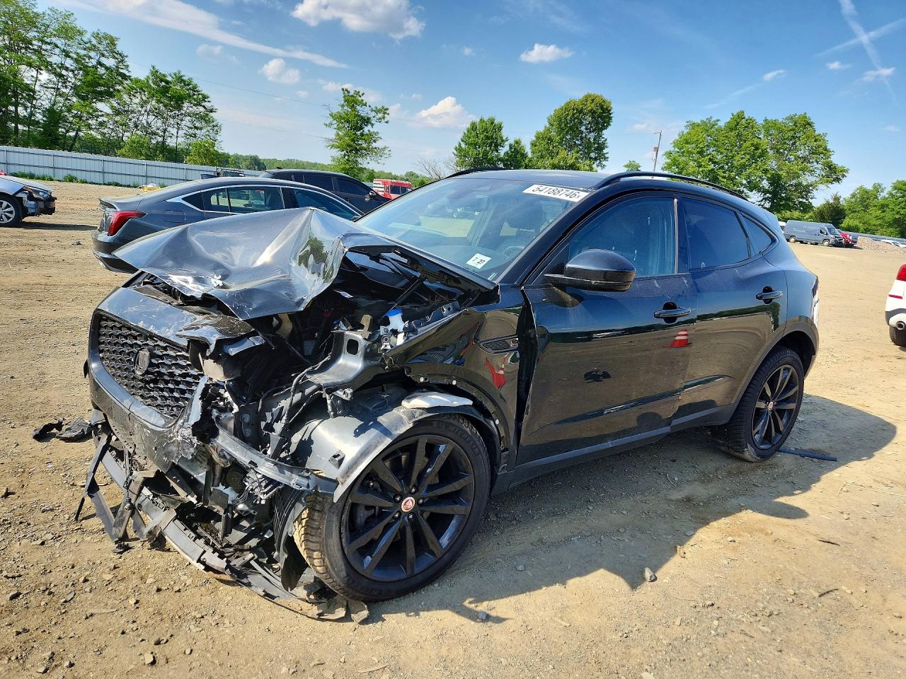 2022 Jaguar E-Pace SE, VIN SADFP2FX9N1031131 — Перед