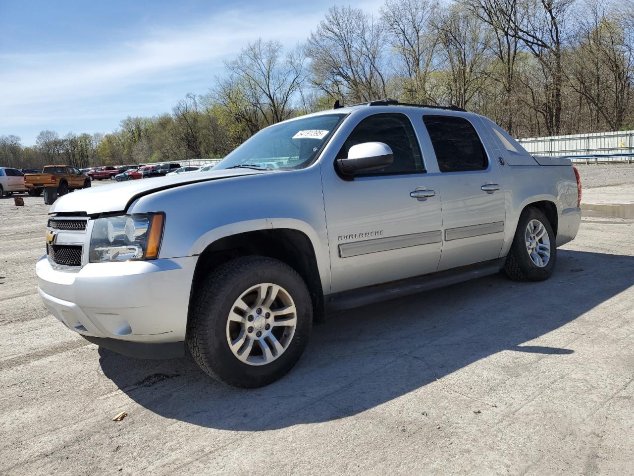 2013 Chevrolet Avalanche LS, VIN 3GNTKEE73DG370698 — Rear end