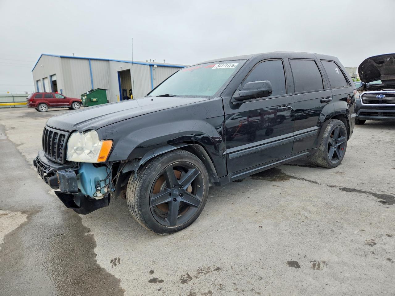 2006 Jeep Grand Cherokee SRT-8, VIN 1J8HR78396C217885 — Front end