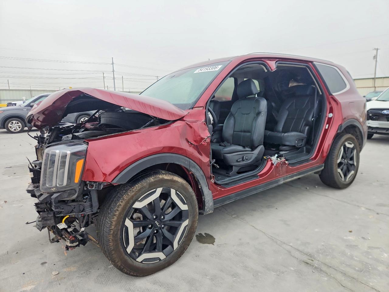 2024 Kia Telluride EX, VIN 5XYP34GC0RG422905 — Front end