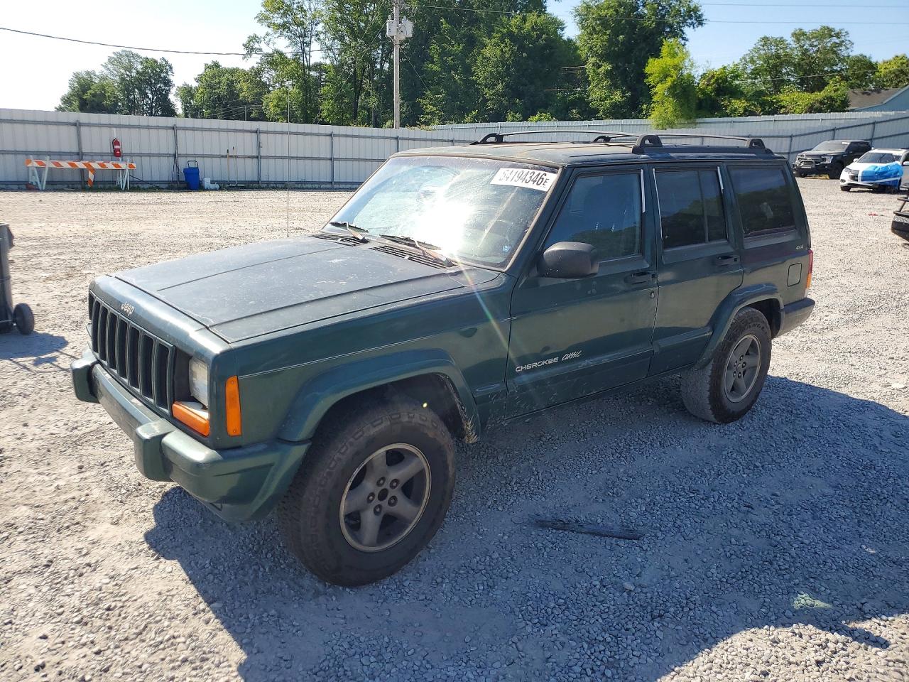 1999 Jeep Cherokee Sport, VIN 1J4FF68S7XL549375 — Front end