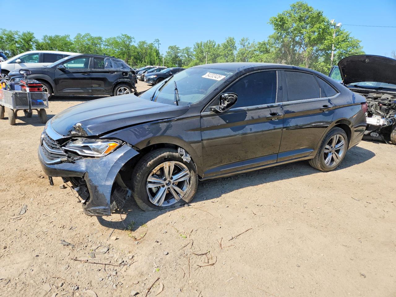 2022 Volkswagen Jetta SE, VIN 3VWEM7BU1NM013117 — Front end