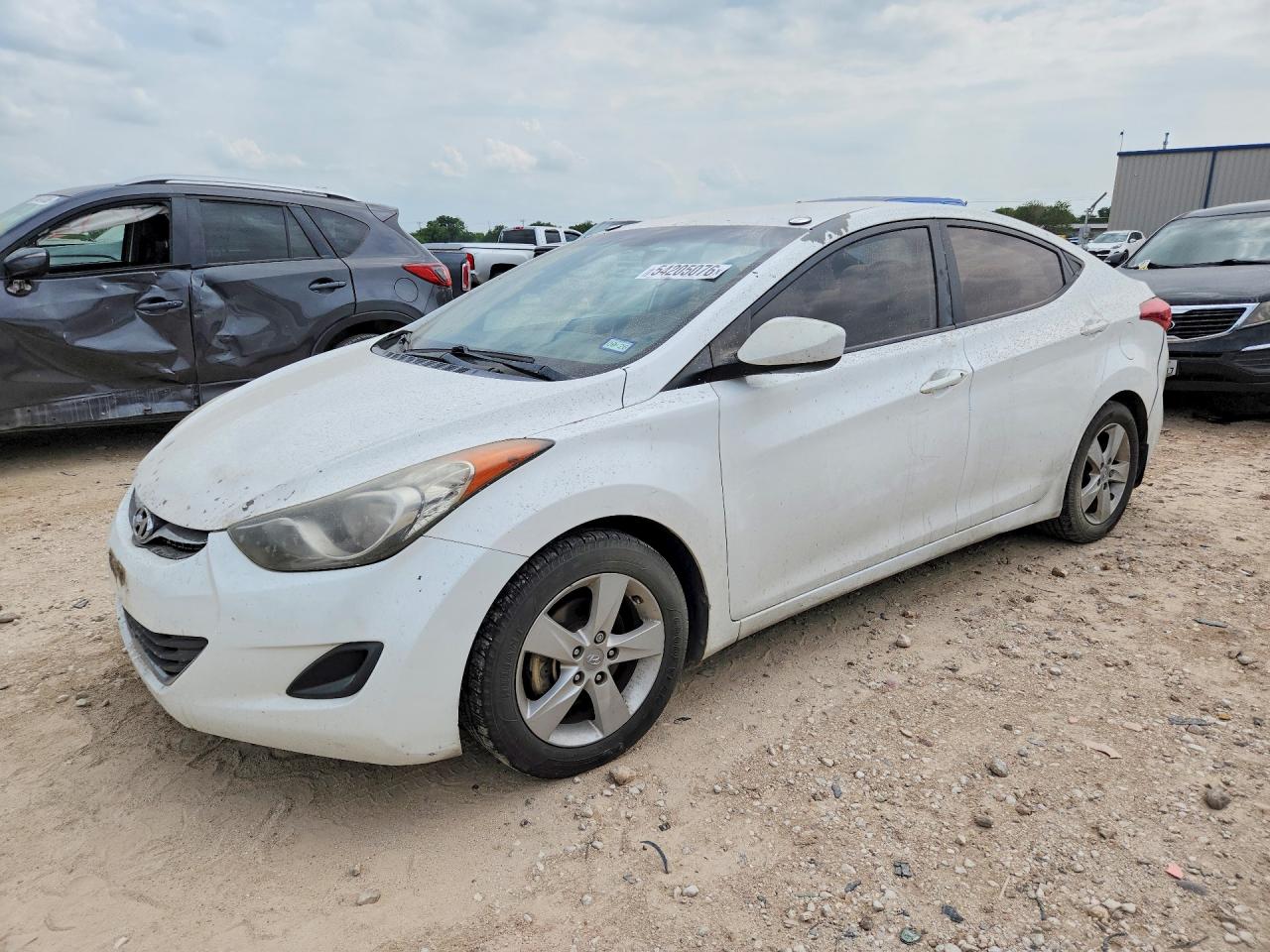 2013 Hyundai Elantra GLS, VIN 5NPDH4AE2DH353019 — Normal wear
