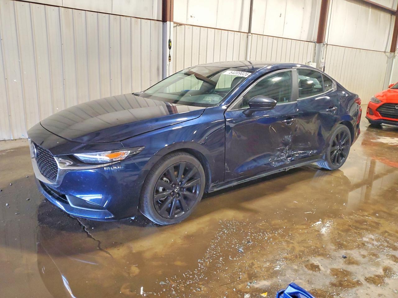 2024 Mazda 3 S Select Sport, VIN 3MZBPABM9RM436332 — Бок