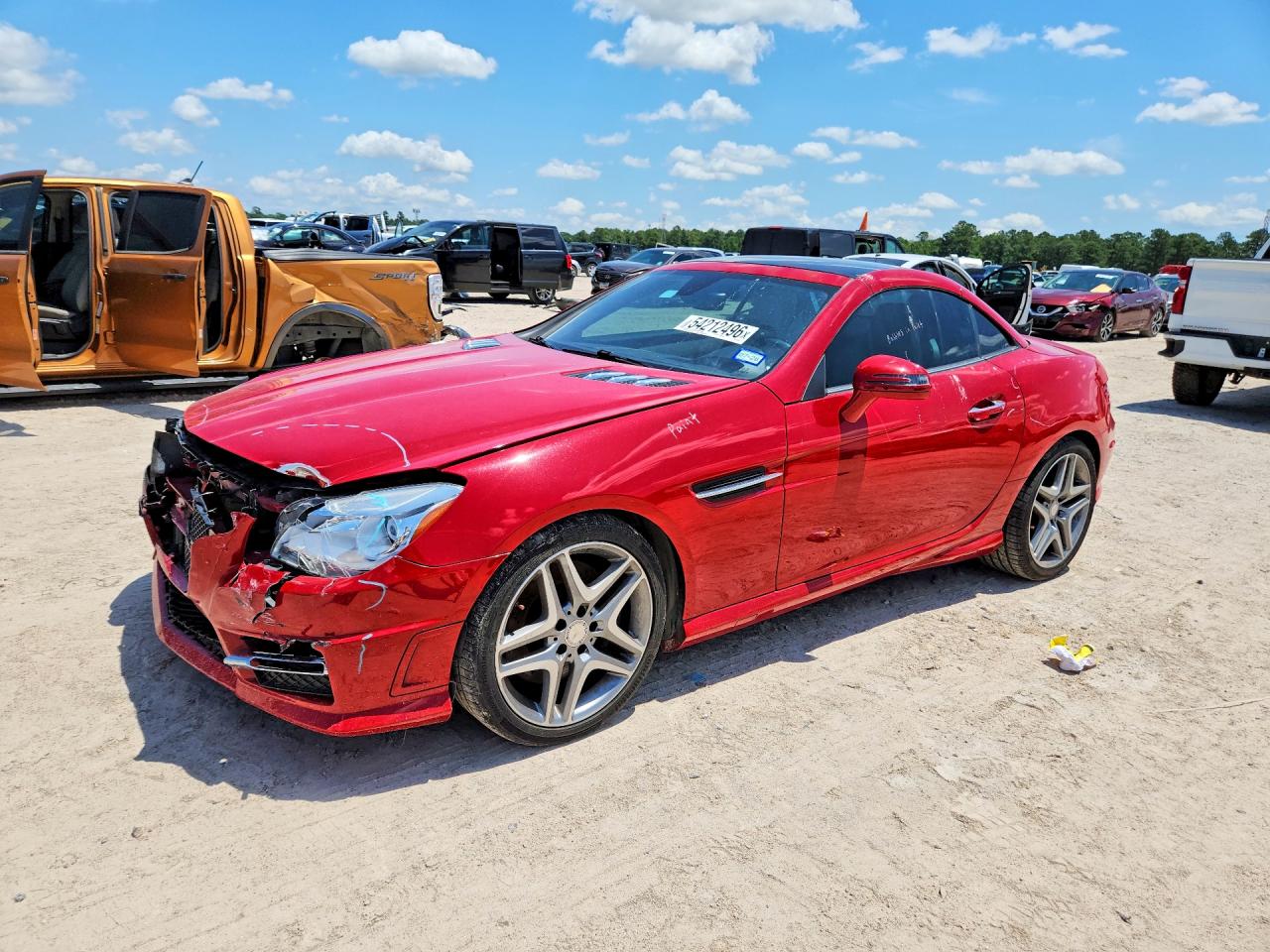 2015 Mercedes-Benz SLK 350, VIN WDDPK5HA3FF103475 — Front end
