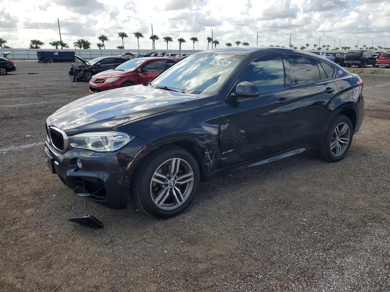 2016 BMW X6 xDrive35i, VIN 5UXKU2C53G0N80210 — Front end