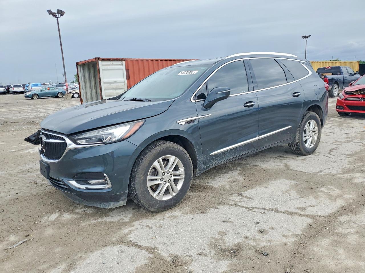 2019 Buick Enclave Essence, VIN 5GAEVAKW0KJ286185 — Front end