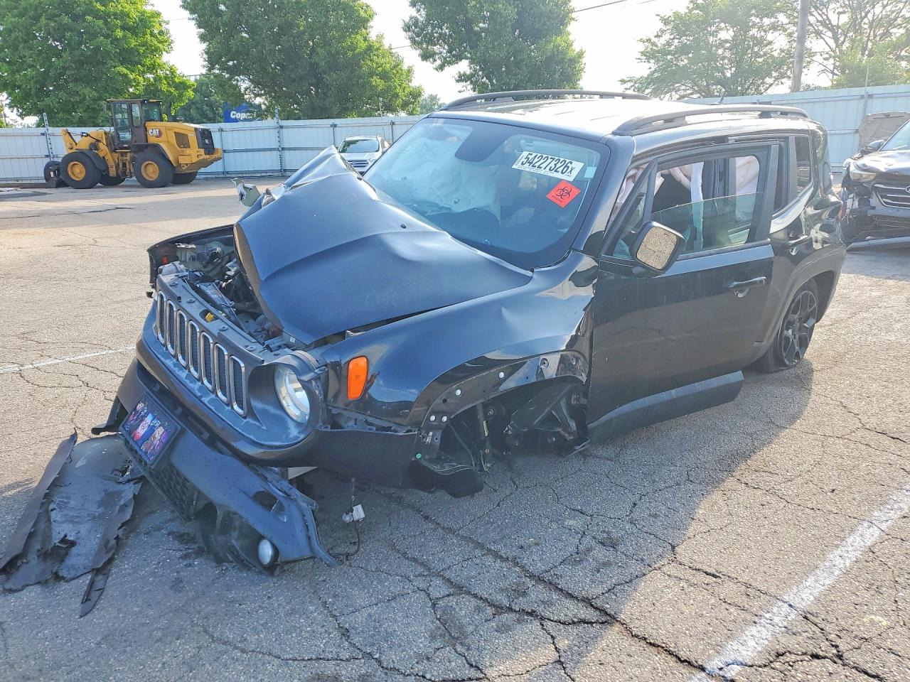 2017 Jeep Renegade Latitude, VIN ZACCJABB3HPF07916 — Front end