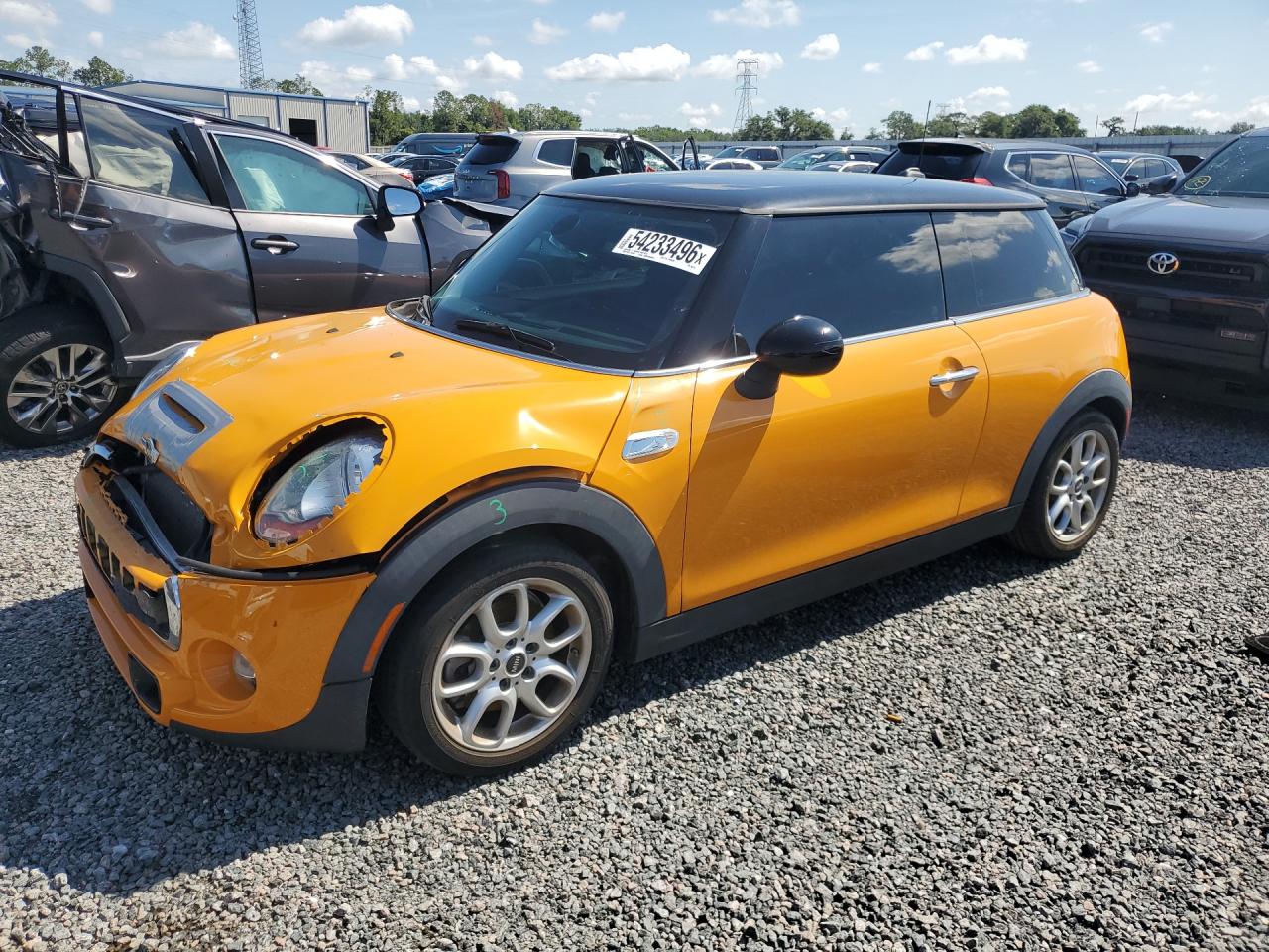 2016 MINI Hardtop S, VIN WMWXP7C56G3B49774 — Front end