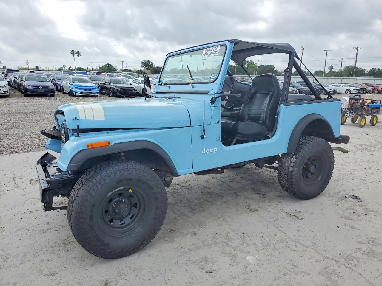 1983 Jeep CJ CJ7, VIN 1JCCM87AXDT067075 — Перед