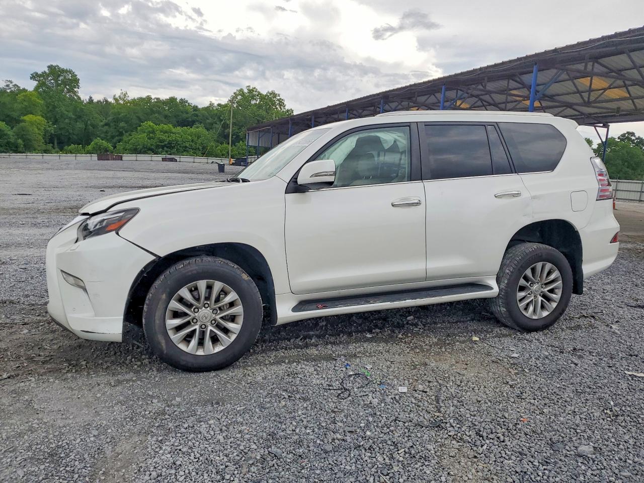 2022 Lexus GX 460 Premium, VIN JTJAM7BX5N5335595 — Front end