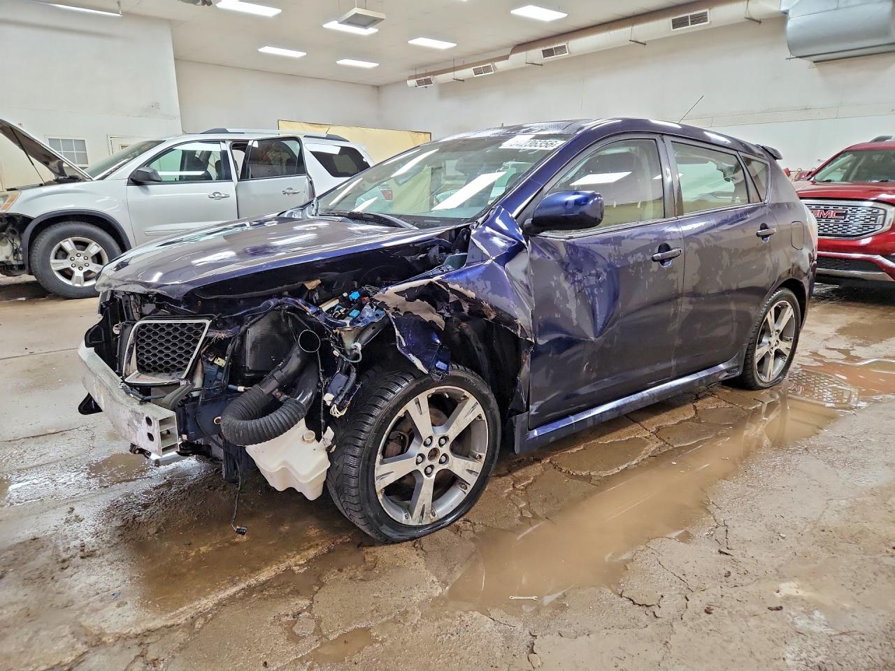 2009 Pontiac Vibe, VIN 5Y2SN67079Z408538 — Front end