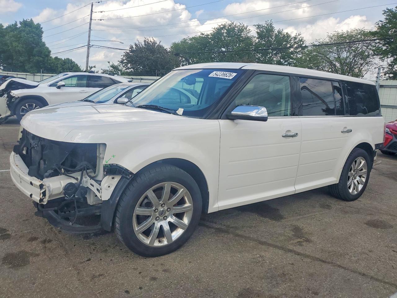 2009 Ford Flex Limited, VIN 2FMDK53C89BA18431 — Front end