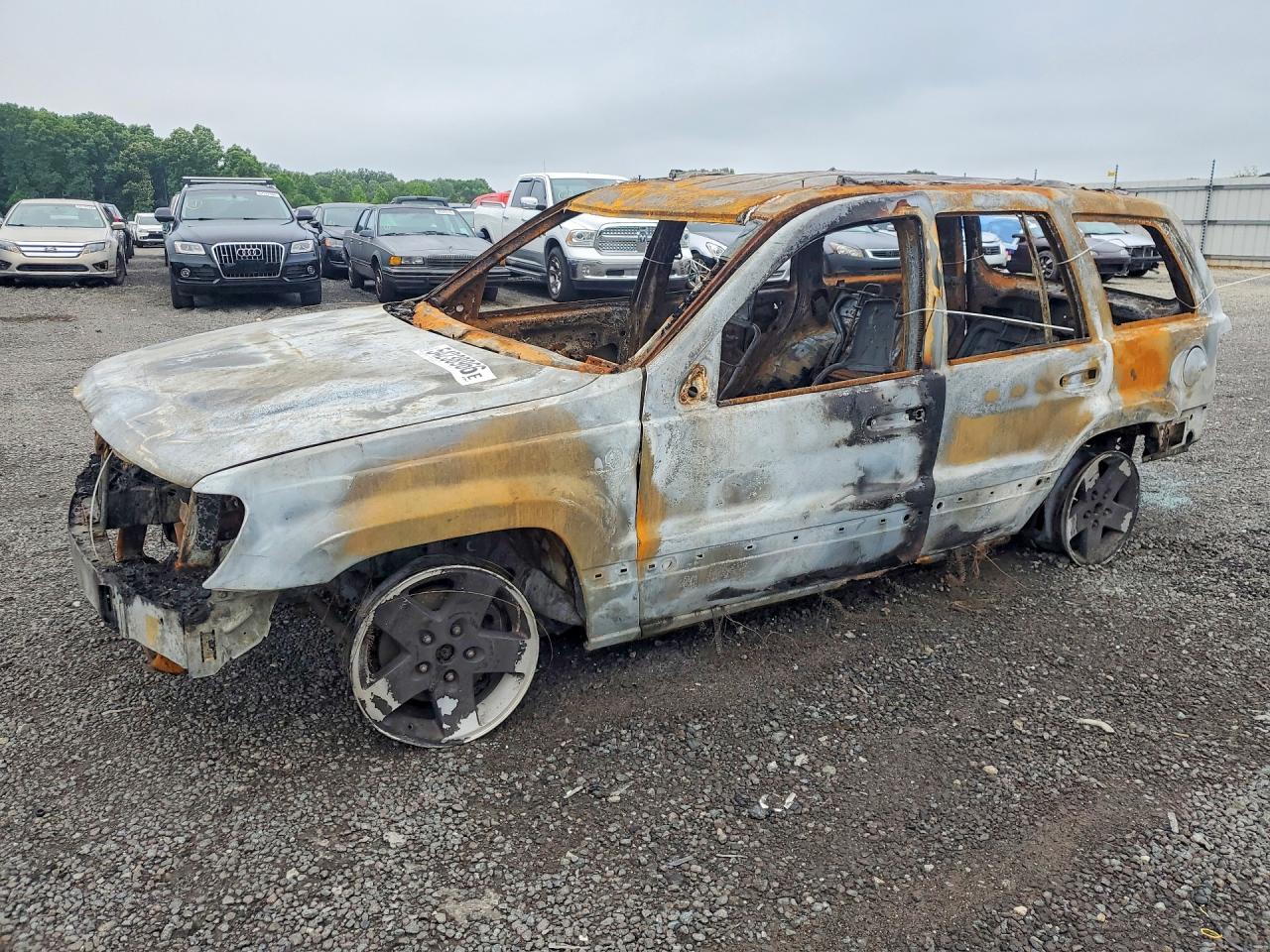 2004 Jeep Grand Cherokee Laredo, VIN 1J4GW48S34C325430 — Burn