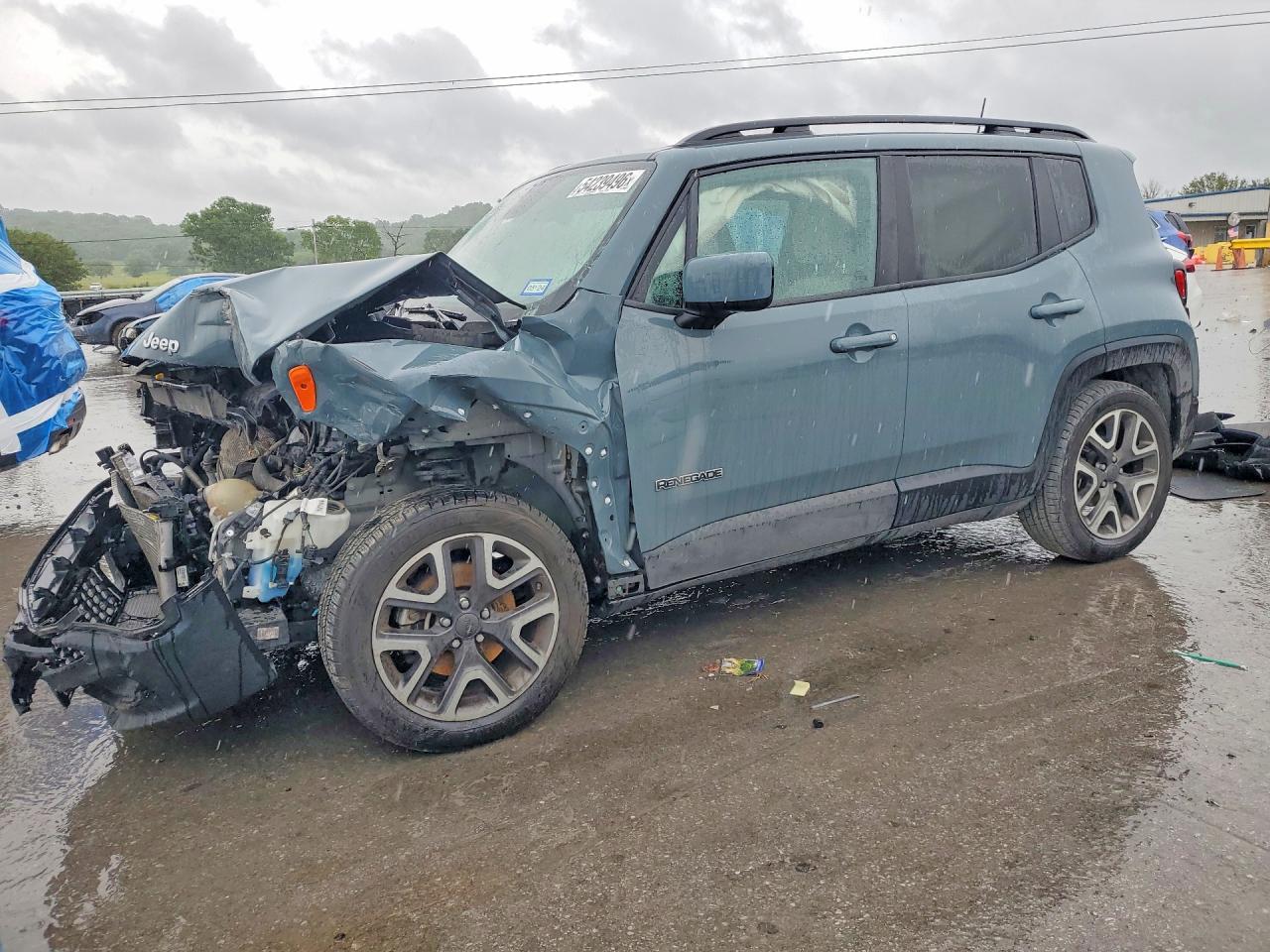 2018 Jeep Renegade Latitude, VIN ZACCJABB1JPH80942 — Front end