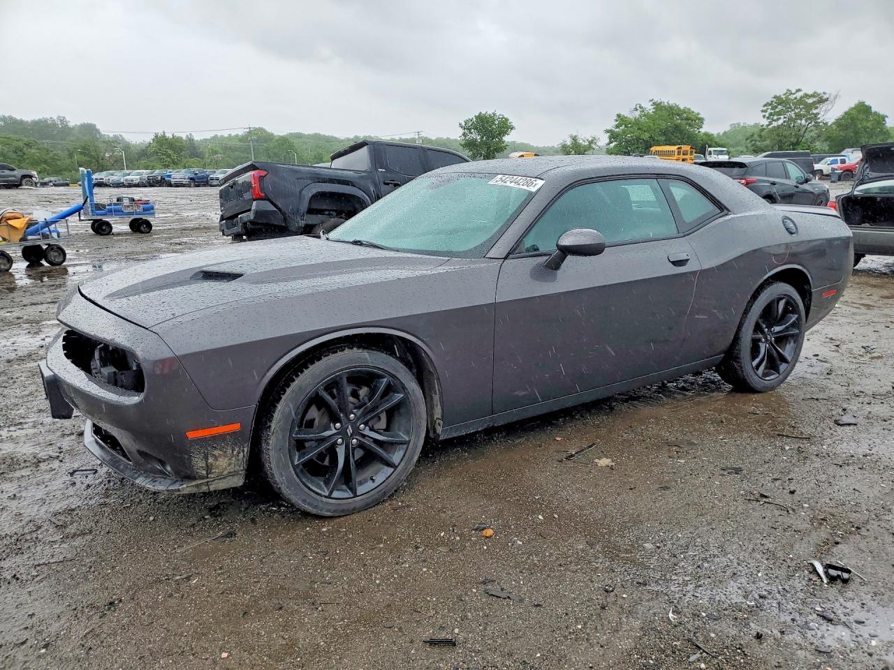 2017 Dodge Challenger SXT, VIN 2C3CDZAG3HH598310 — Front end
