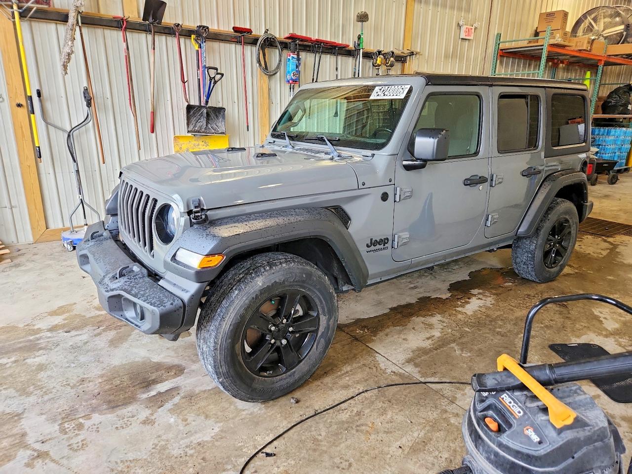 2022 Jeep Wrangler Unlimited Sport Altitude, VIN 1C4HJXDG7NW122939 — Side