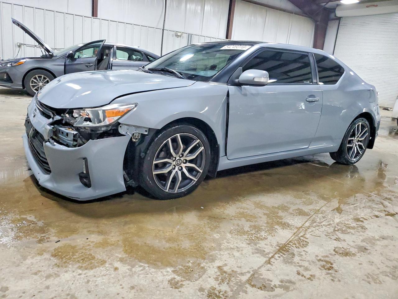2015 Scion tC, VIN JTKJF5C71FJ004238 — Front end