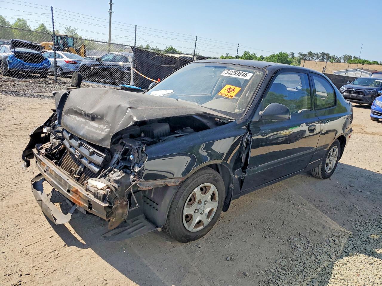 2004 Hyundai Accent, VIN KMHCF35C74U288903 — Front end
