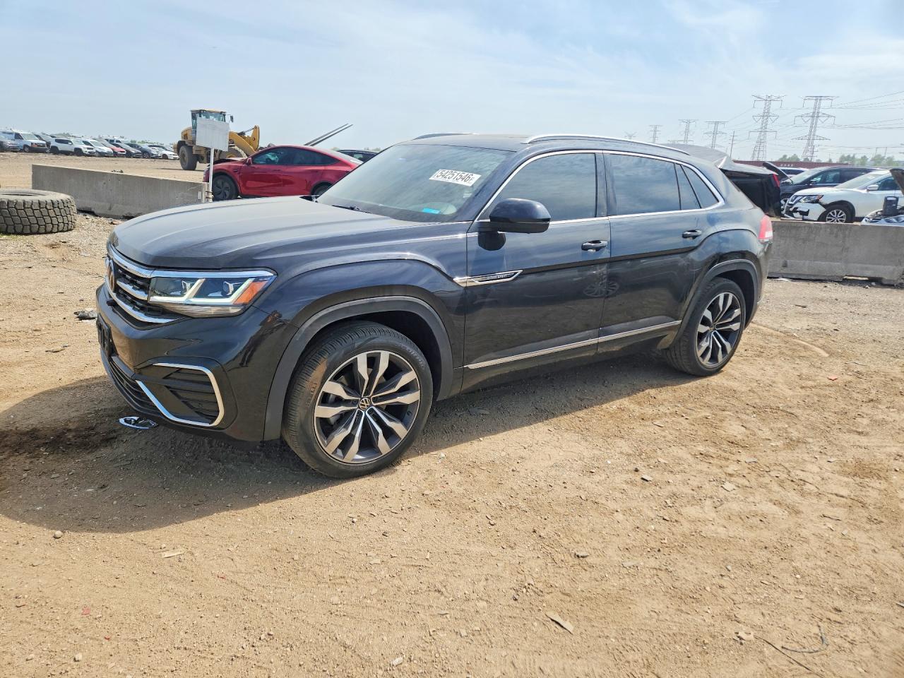 2022 Volkswagen Atlas SEL Premium R-Line, VIN 1V2FE2CA9NC204330 — Side