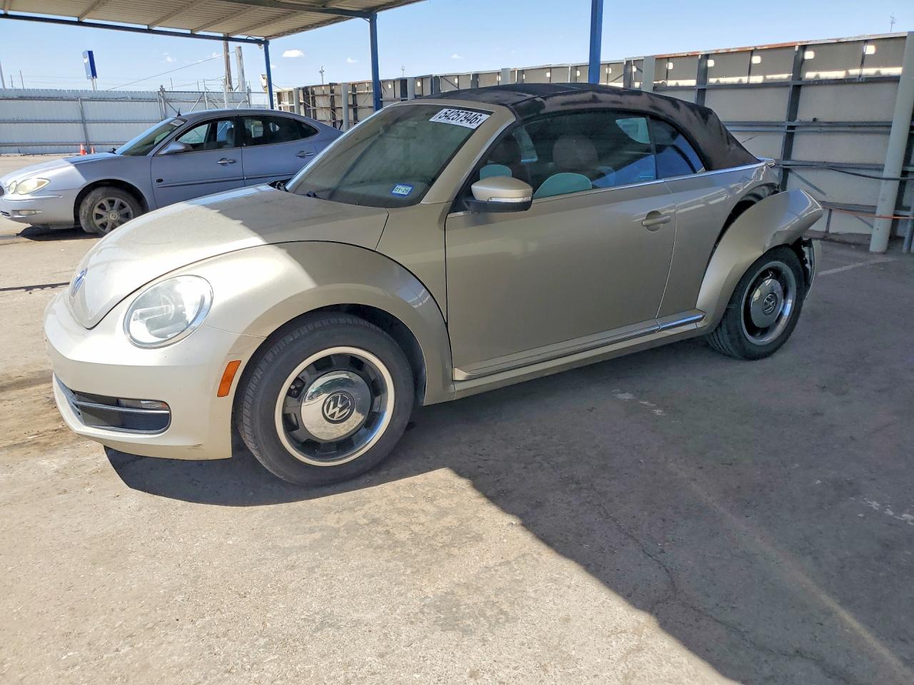 2015 Volkswagen Beetle 1.8T, VIN 3VW517AT4FM823568 — Rear end