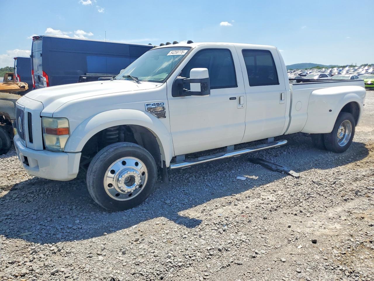 2008 Ford F-450 XL, VIN 1FTXW43R28EA32011 — Vandalism