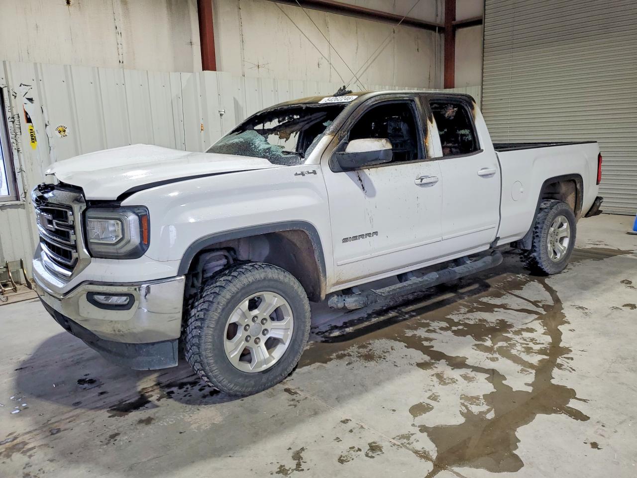 2017 GMC Sierra 1500 SLE, VIN 1GTV2MEC3HZ173562 — Interior fire