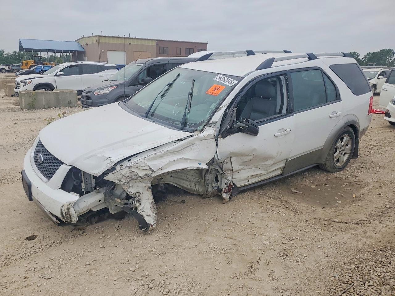 2006 Ford Freestyle SEL, VIN 1FMZK05176GA29767 — Side
