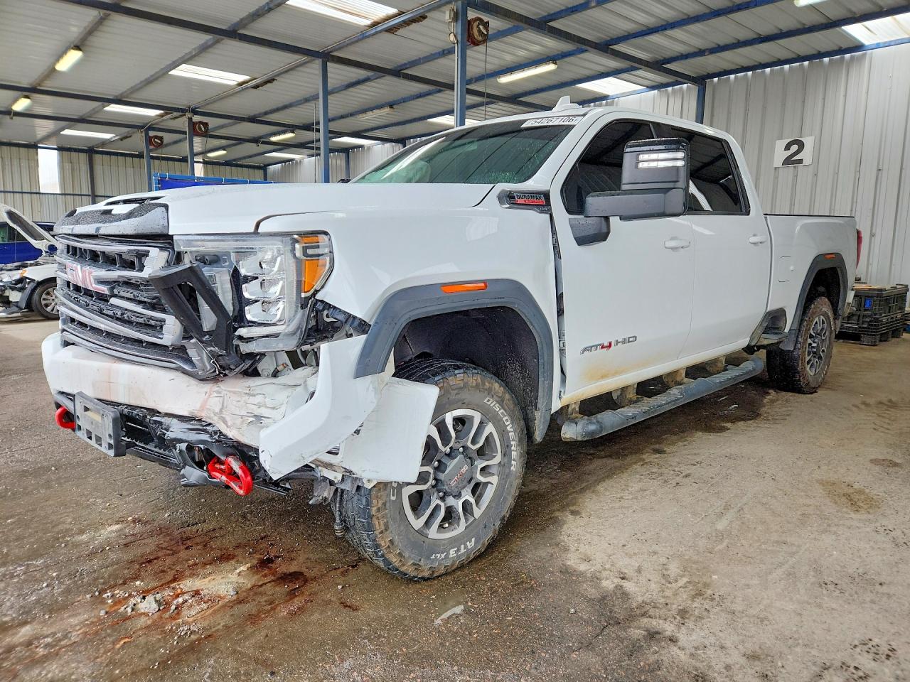 2021 GMC Sierra 2500HD AT4, VIN 1GT19PEY7MF125940 — Front end