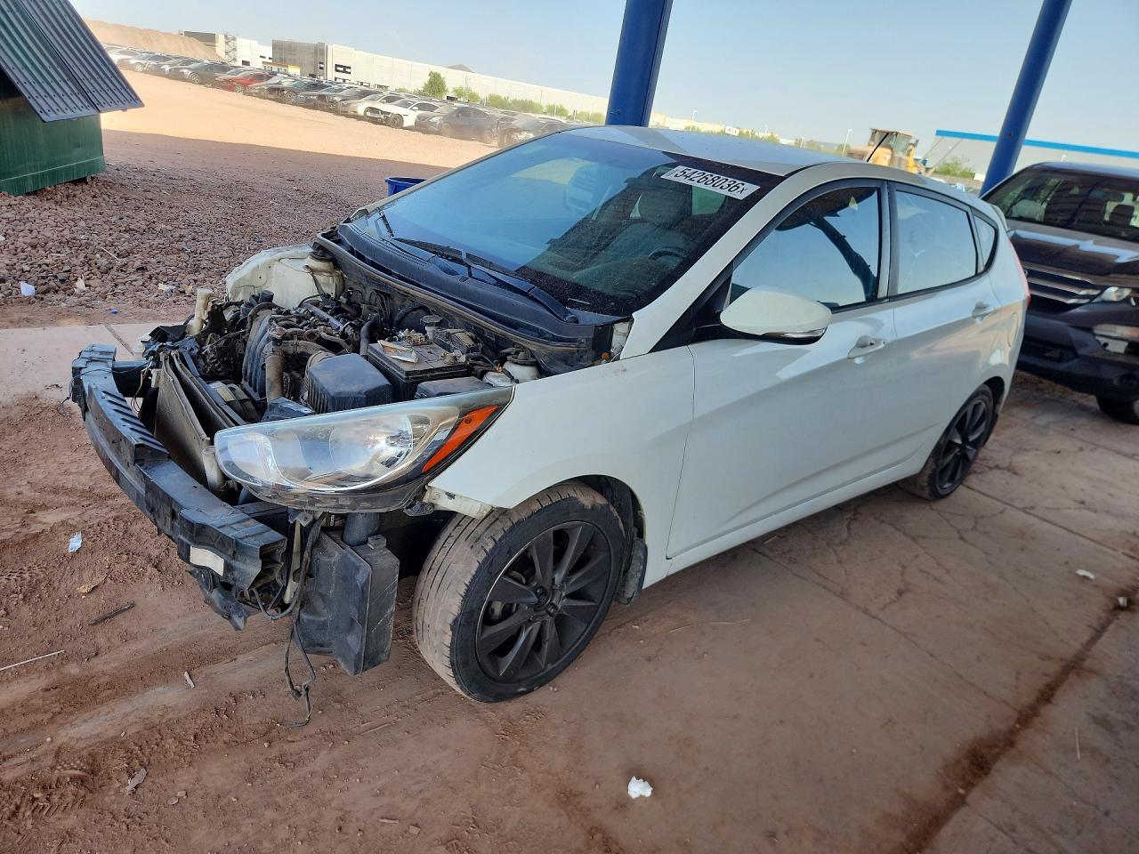 2013 Hyundai Accent SE, VIN KMHCU5AE0DU096571 — Перед