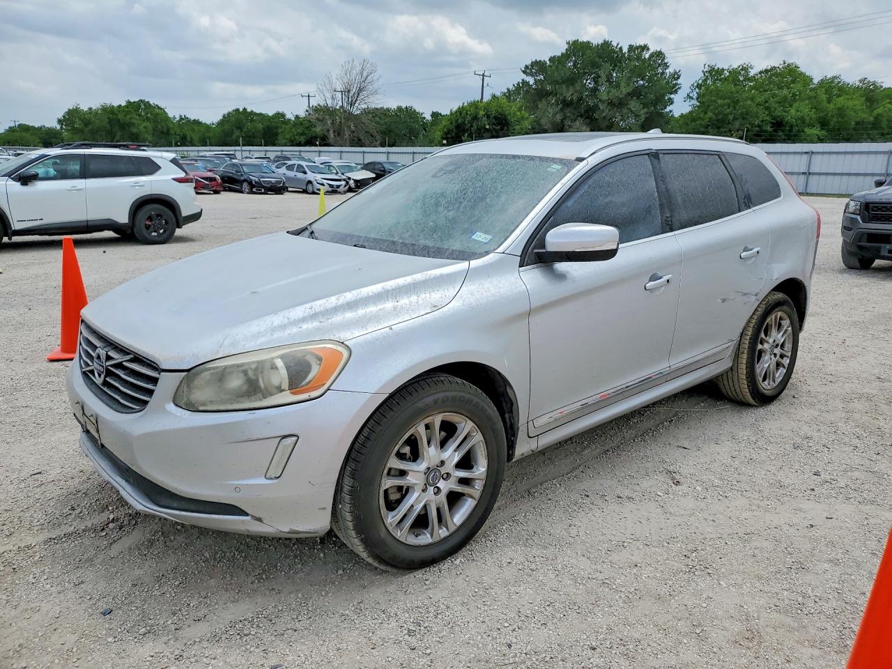 2014 Volvo XC60 3.2L, VIN YV4952DL6E2521502 — Side
