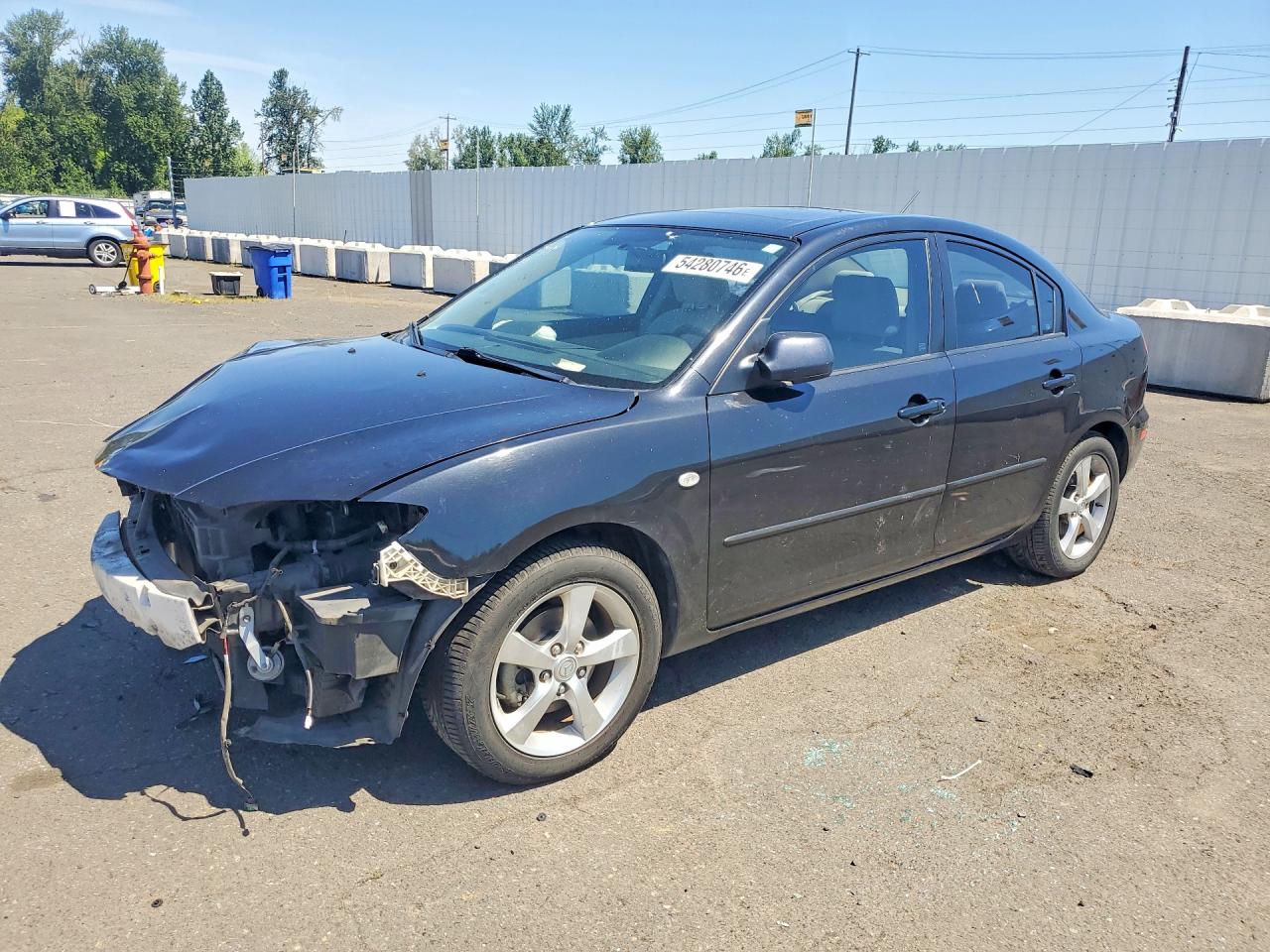 2004 Mazda 3 i, VIN JM1BK12F741111896 — Front end