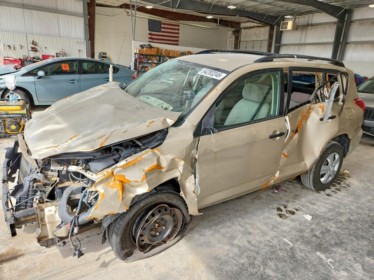 2006 Toyota RAV4, VIN JTMBD33V065014899 — Front end
