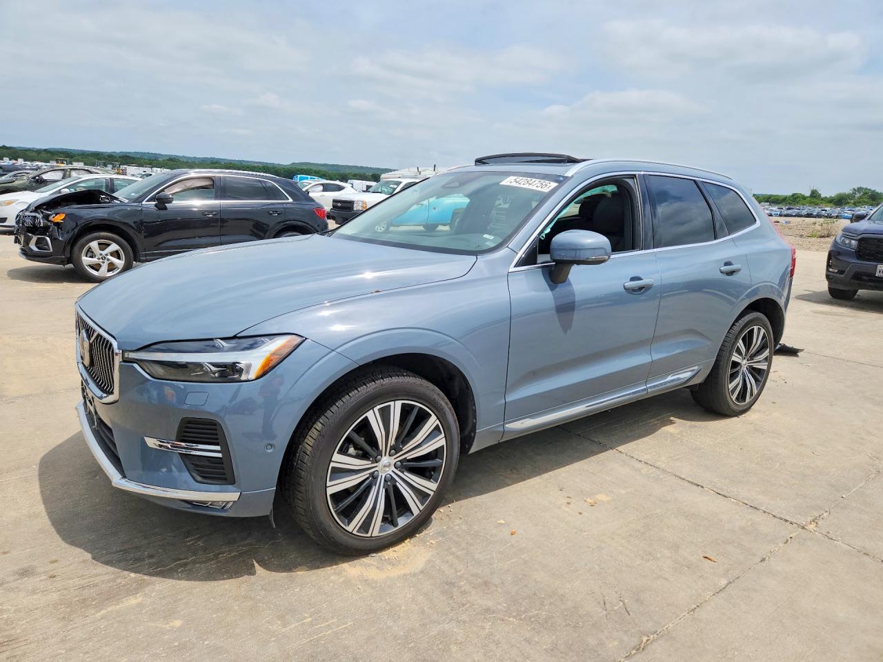 2023 Volvo XC60 Plus Bright Theme, VIN YV4L12RN7P1340753 — Rear end