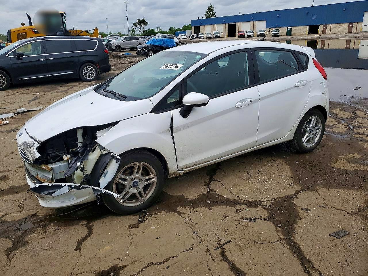 2018 Ford Fiesta SE, VIN 3FADP4EJ2JM128220 — Front end