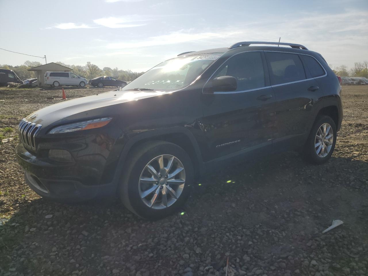 2017 Jeep Cherokee Limited, VIN 1C4PJMDB9HW524111 — Normal wear