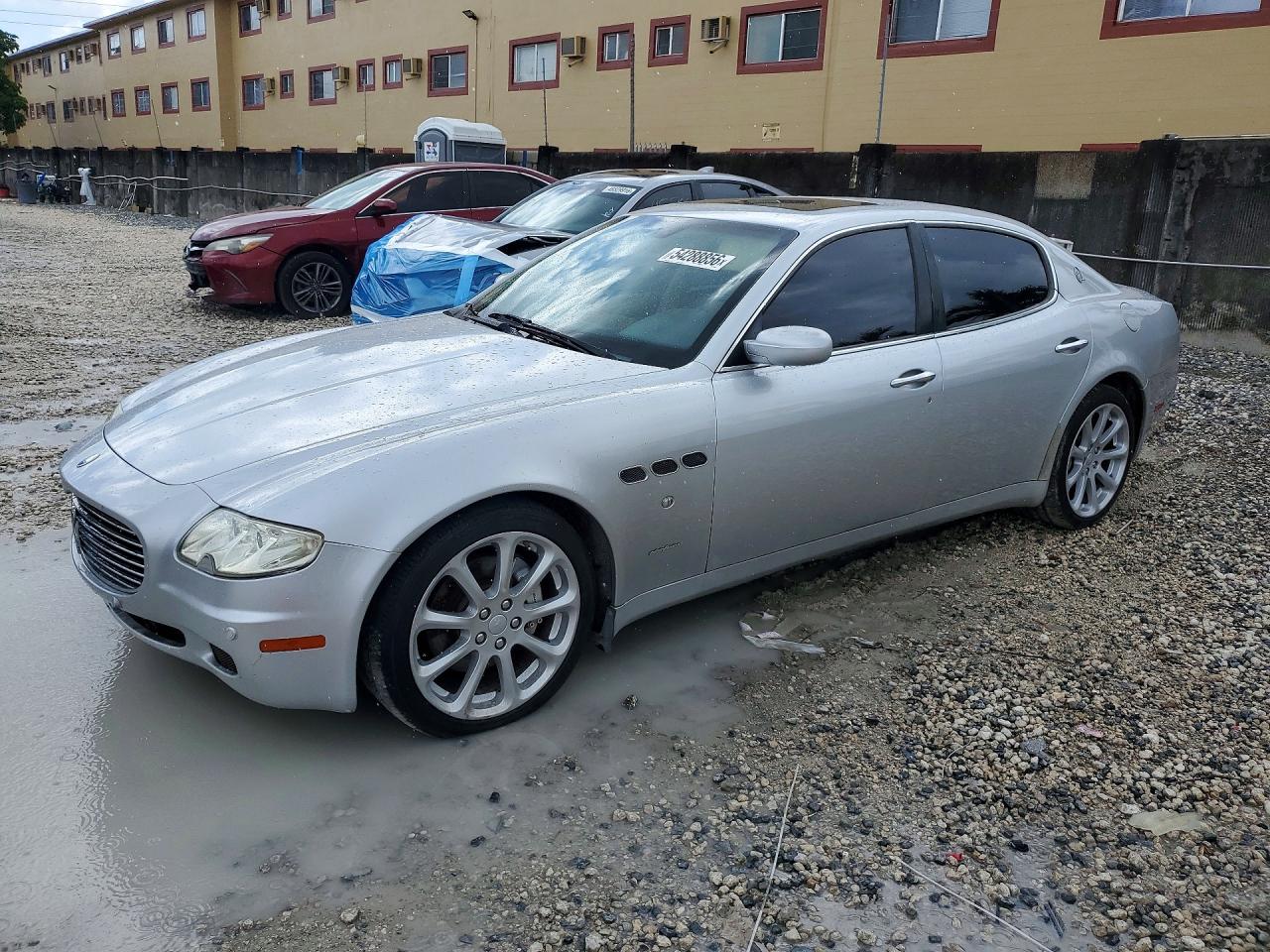 2008 Maserati Quattroporte, VIN ZAMFE39A480033468 — Minor dents and scratches