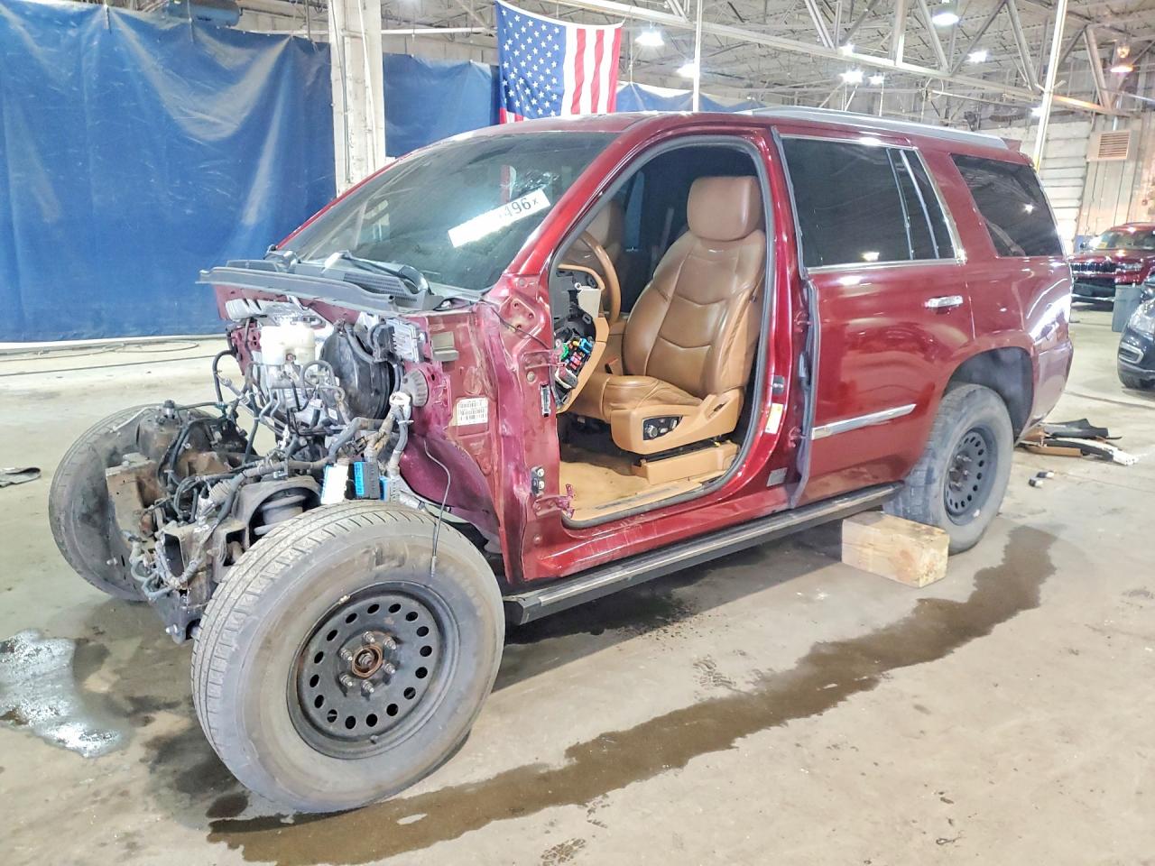 2017 Cadillac Escalade Platinum, VIN 1GYS4DKJ1HR160948 — Stripped