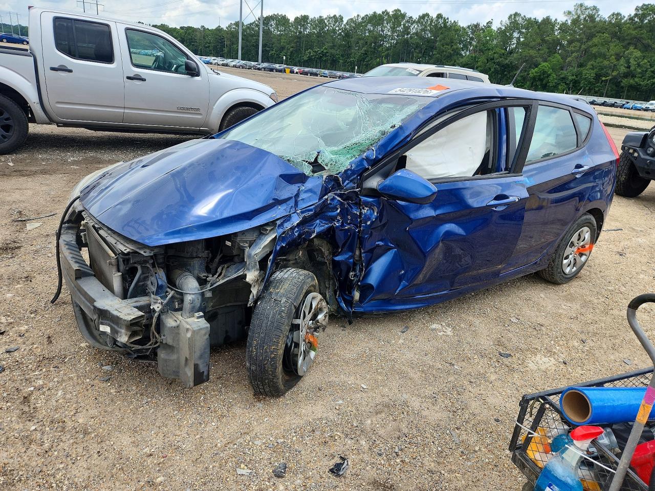 2017 Hyundai Accent SE, VIN KMHCT5AE1HU307804 — Front end