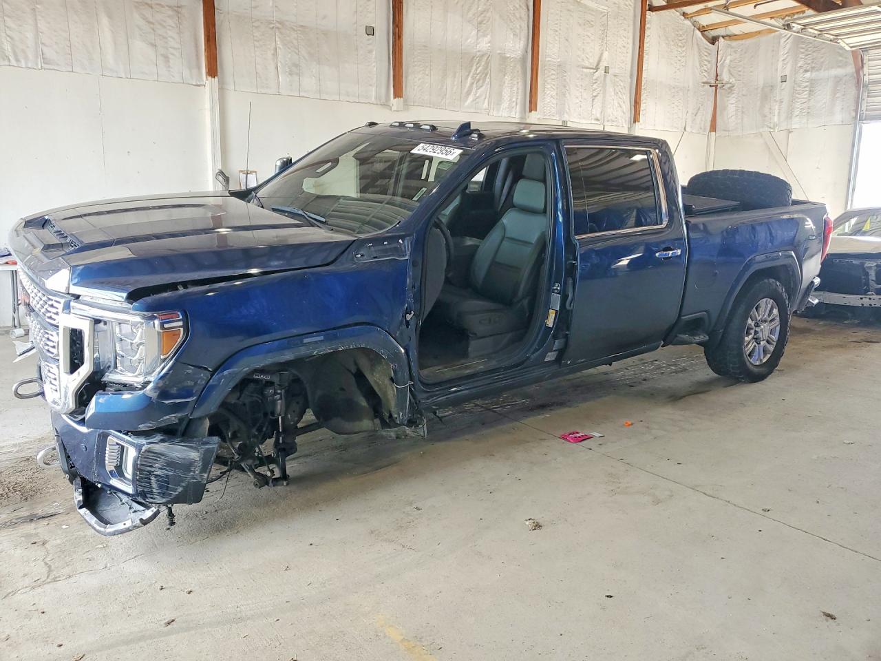 2021 GMC Sierra 2500HD Denali, VIN 1GT49REYXMF268745 — Front end